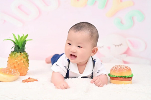 桂林宝宝眼角红血丝